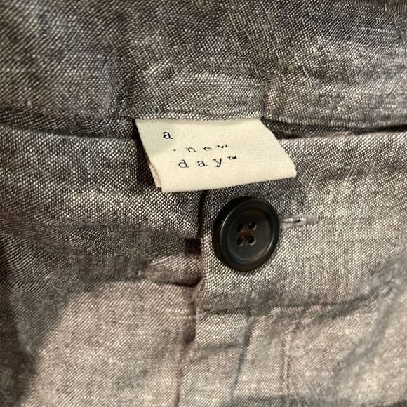 A New Day gray linen blend pleated ankle pants. Size 12. - Picture 4 of 5